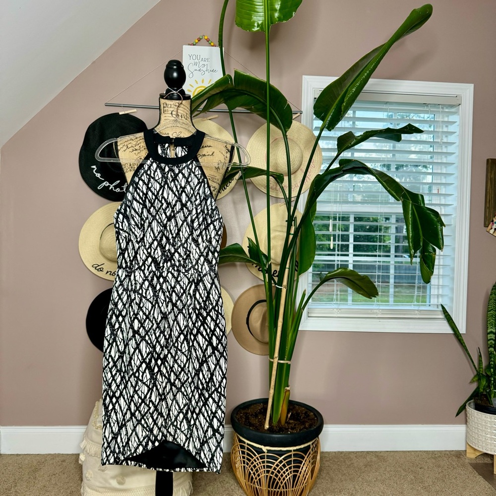 Keepsake black/white womens  dress
